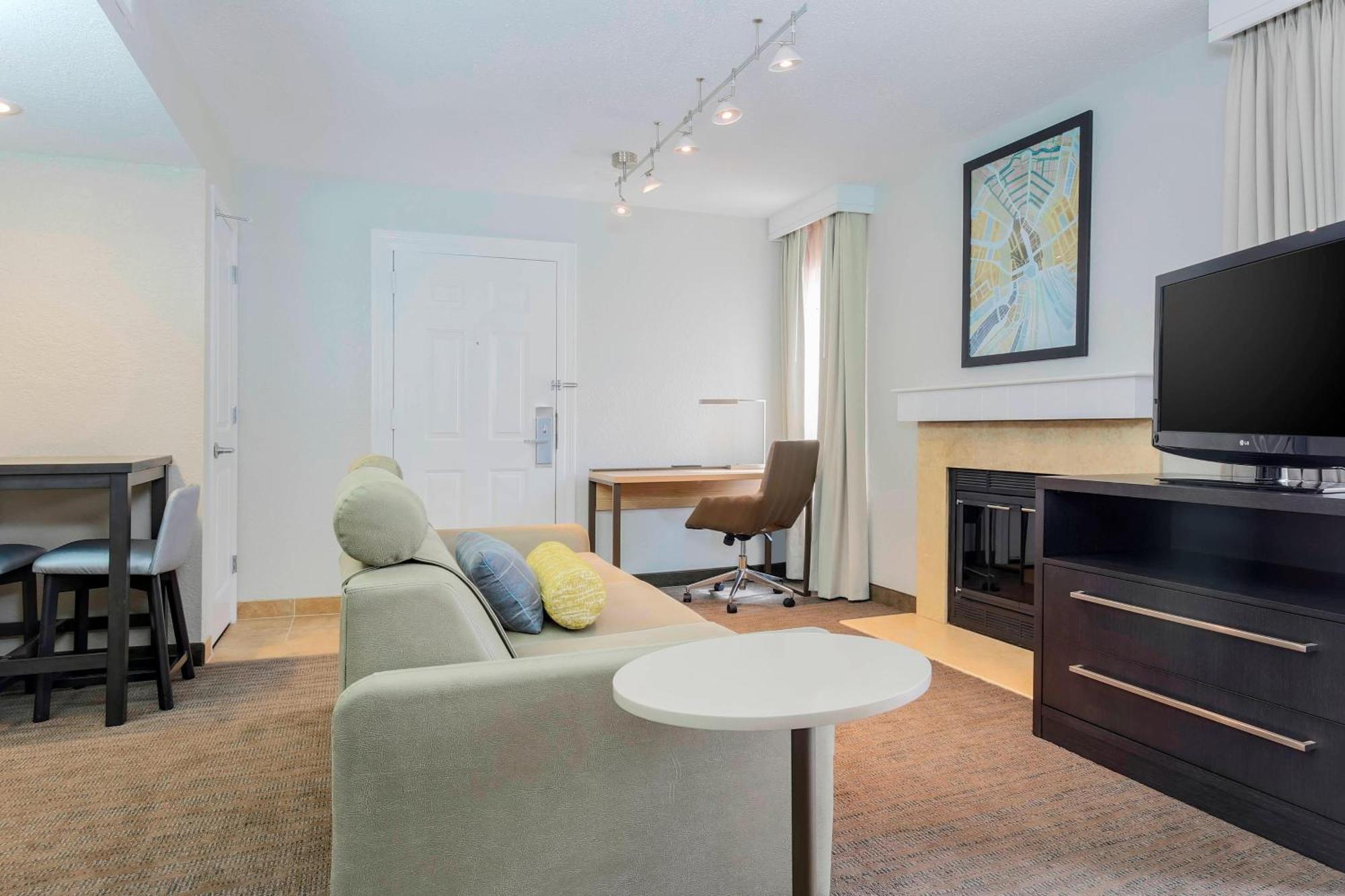 Residence Inn Boston North Shore/Данверс Экстерьер фото