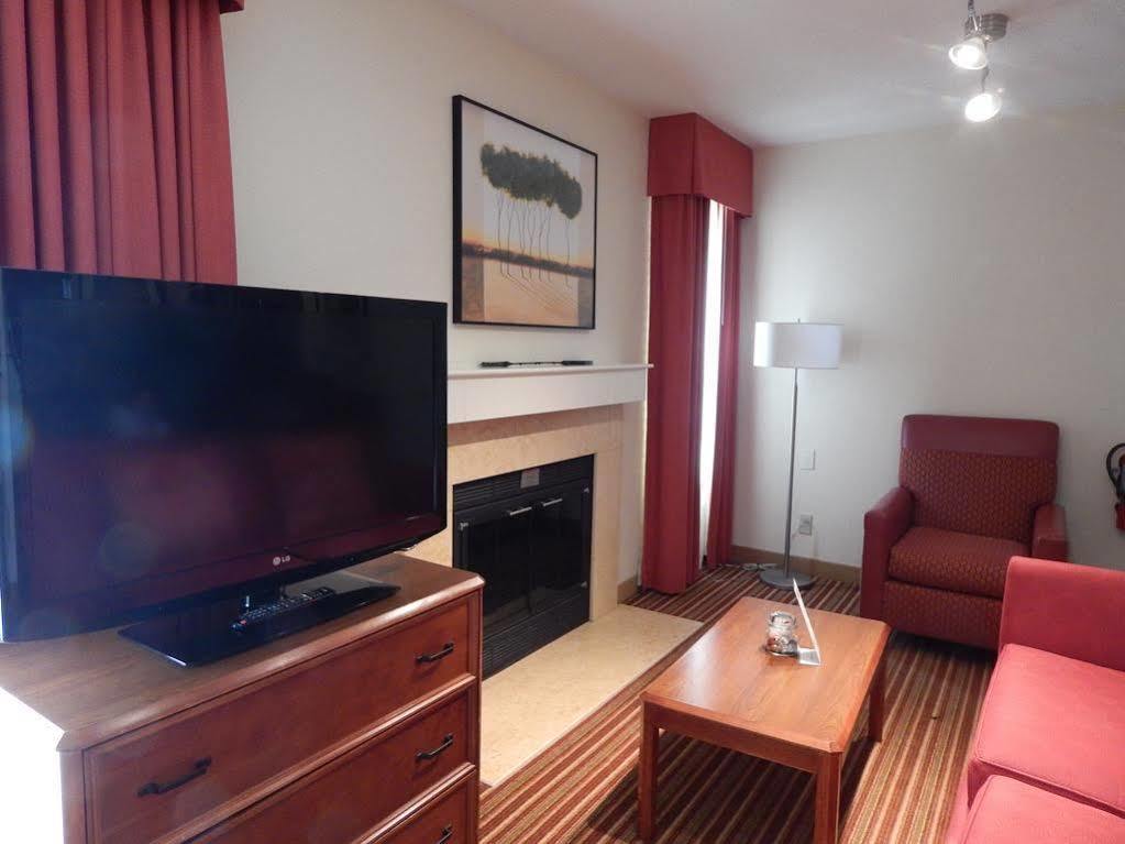 Residence Inn Boston North Shore/Данверс Экстерьер фото